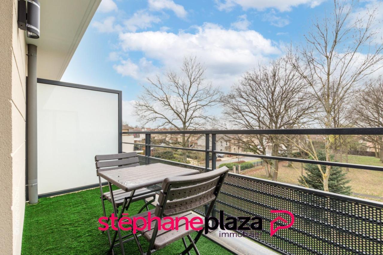 Plaza Parc 02 Apartment Montevrain Exterior photo
